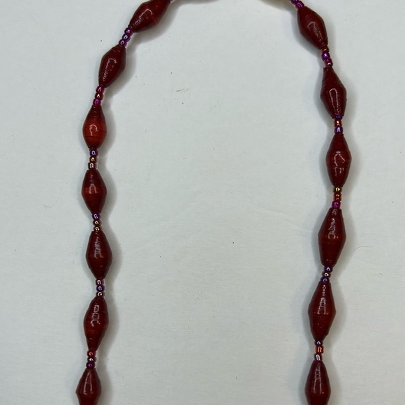 Elegant Red Beaded Necklace - Picture 5 of 6